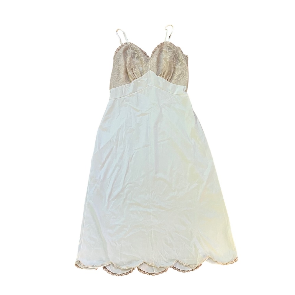 Vintage Vanity Fair Slip Sz 32 Beige Lace Trim Lingerie Nightgown Nylon